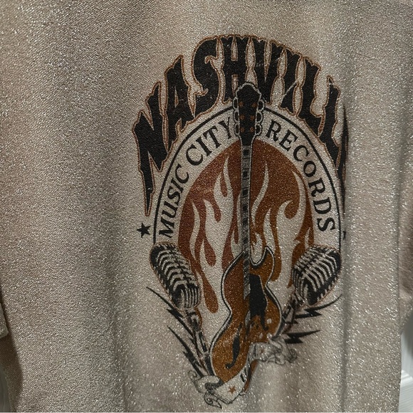 Altar’d State Cropped Nashville TN Shirt - Medium - Picture 3 of 11